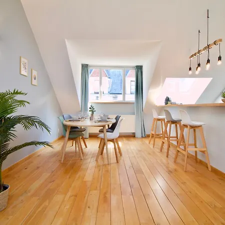 Heart Of Grand Place - Stunning 2br Duplex Apartment